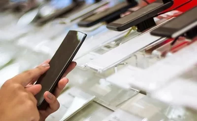 Məşhur smartfon markası bazardan çəkilir