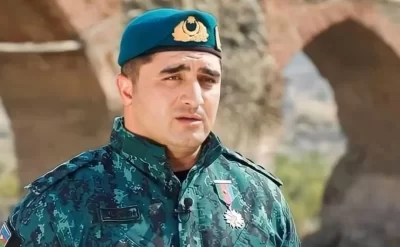 General uzun zaman sonra kamera önündə