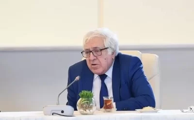 Onun ölümündən sonra Tofiq Bakını tərk etdi