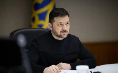 Zelenski: Ukrayna Rusiya ərazisindəki logistika mərkəzlərinə və neft bazasına