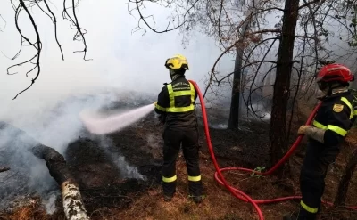 Fransada meşə yanğınları davam edir: Minlərlə sakin təxliyə olunub