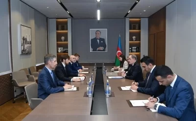 Ceyhun Bayramov Putinin köməkçisini qəbul etdi -