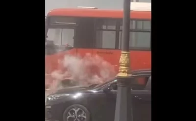 Bakıda avtobus yandı, sürücünün xəbəri olmadı