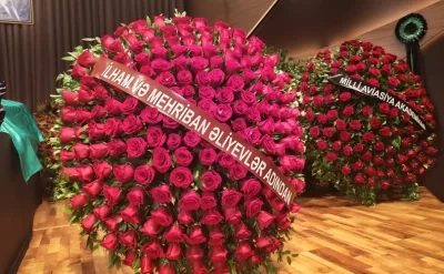 Prezident və xanımı Həsənzadə ilə vida mərasiminə əklil göndərdi
