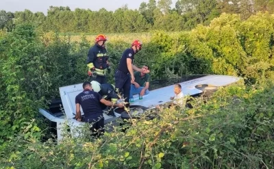 Türkiyədə sərnişin avtobusu qəzaya uğrayıb,