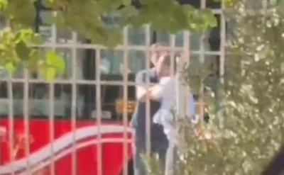 Bakıda sərnişin avtobus sürücüsünü döydü - VİDEO