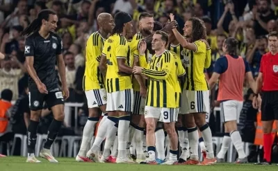 Ostervolden sonra meydana girdi,