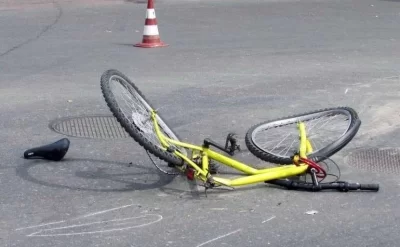 Azyaşlı velosipedi ilə traktorun altına düşərək öldü