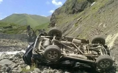 Cəlilabadda maşın aşıb