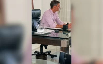 Baş nazirin ayaqları “itdi”