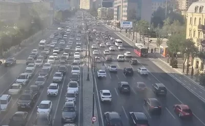 Bakıda 15 yolda tıxac müşahidə olunur