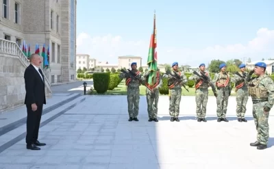 Prezidentdən Döyüş bayrağını qəbul edən Komando hərbi hissəsinin komandiri kimdir?