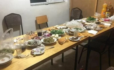 "Sən ofisiantsan, get bizə 1 manata çay gətir" sözünə görə dava düşdü