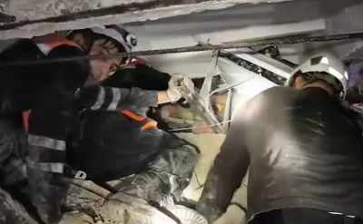 Mağazanın tavanı uçdu, qadın xəsarət aldı