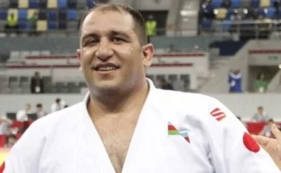 İlham Zəkiyev 10-cu dəfə Avropa çempionu oldu