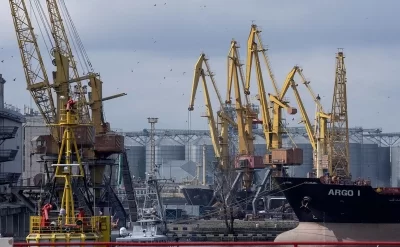Rusiya: Ukraynanın Odessa və İzmail limanlarını vurduq