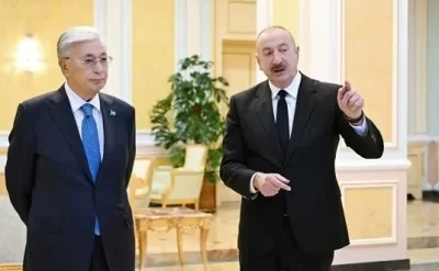 İlham Əliyev Tokayevi təbrik