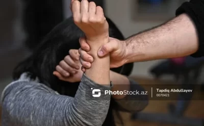 Arvadını döyən şəxs cinayət məsuliyyətindən azad edildi