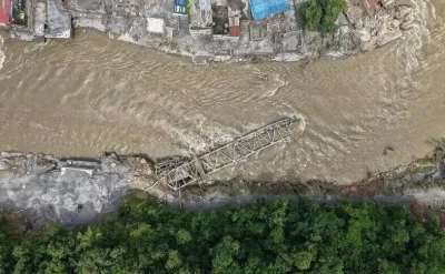 Çin dağıdıcı daşqının görüntülərini sosial şəbəkələrdən silir