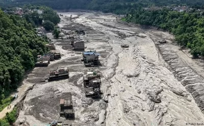 Nepalda daşqından sonra dağıntıların miqyası peyk görüntülərində - FOTO/VİDEO