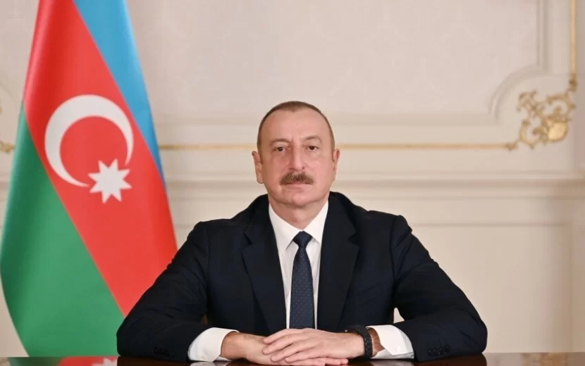 Prezident Qi Parmölənə təbrik məktubu ünvanladı