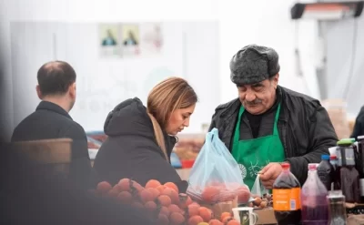 Bazarlarda mövsümi meyvələr bahalaşıb? -