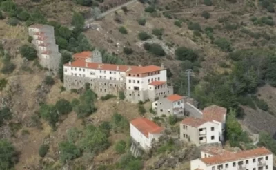 Bir mənzil qiymətinə kənd aldı