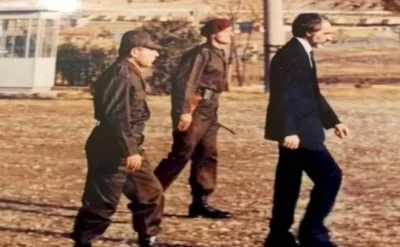 Kozinoğlunun Elçibəylə birgə fotosu