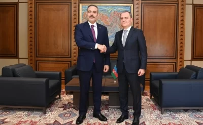 Ceyhun Bayramovun Fidanla təkbətək görüşü keçirilir