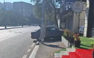 Bakının bu küçəsində piyadalar üçün təhlükə