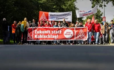 Almaniya avtomobil nəhəngləri ayağa qalxdı: Etirazlar başladı