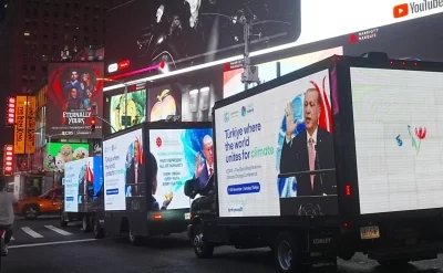 Ərdoğanın mesajları Nyu-Yorkda nəhəng ekranlarda nümayiş etdirilib