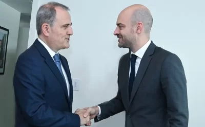 Ceyhun Bayramov fransalı həmkarı ilə görüşdü