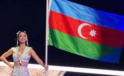 Keti Perri Bakıda bayrağımızı dalğalandırdı