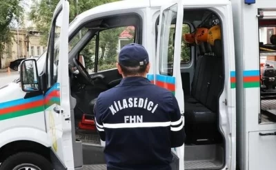 Köməksiz vəziyyətdə qalan uşaq xilas edildi