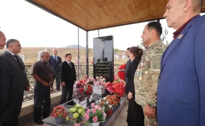 Qazaxda Vətən müharibəsi şəhidləri məzarları başında anılıb