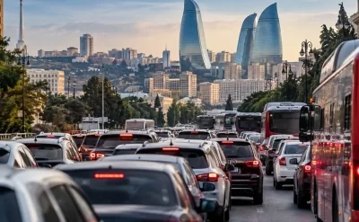 Şəhər böyüyür, yollar daralır: