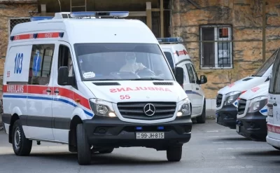 Bakıda dəhşət: Oğlunu öldürən qadın özünü binadan atdı - FOTOLAR