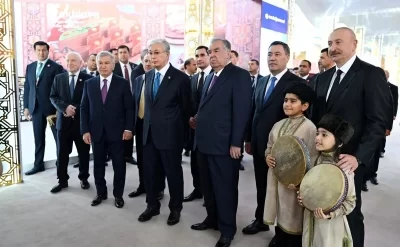 İlham Əliyev MDB Ölkələrinin Milli Kulinariya Festivalı ilə tanış oldu - FOTO