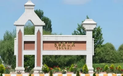 63 yaşlı nənə nəvəsi ilə eyni liseydə oxuyur -