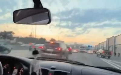 Bakı-Sumqayıt yolunda təhlükəli manevrlər etdi -