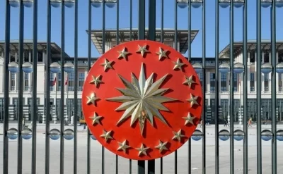 Ankaradan rəsmi cavab: “Azərbaycanda bayrağımızın endirilməsinə cəhd iddiası dezinformasiyadır” – FOTO