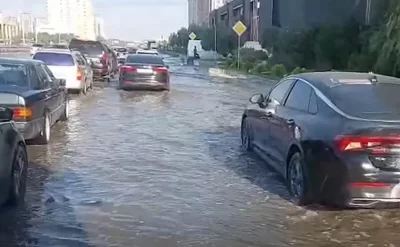 Abşeronda yağışdan sonra yolu su basdı – VİDEO