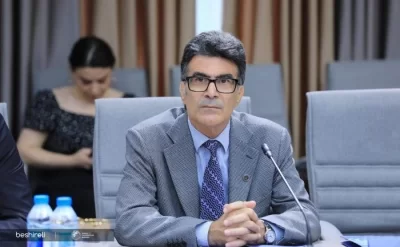 Məktəbdə jurnalistlərə hücum edən şəxsləri