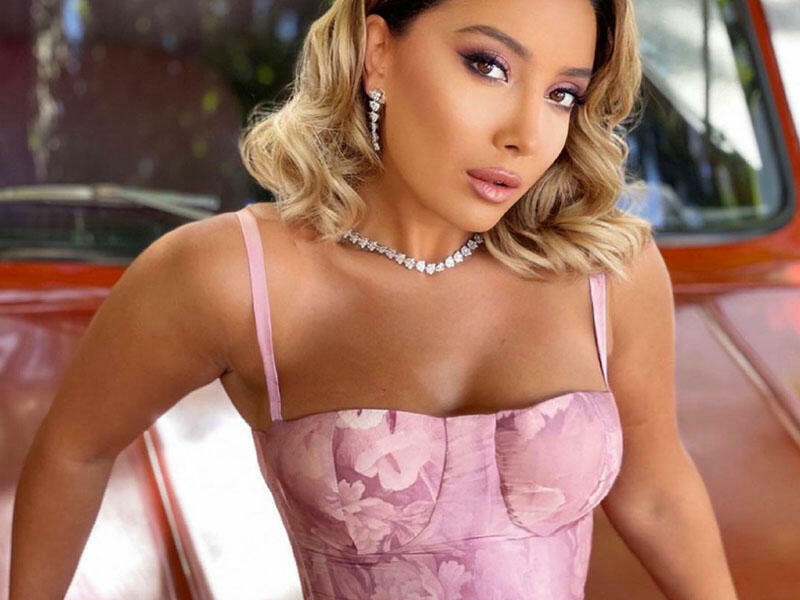 Günay özünə bahalı maşın aldı – FOTO 