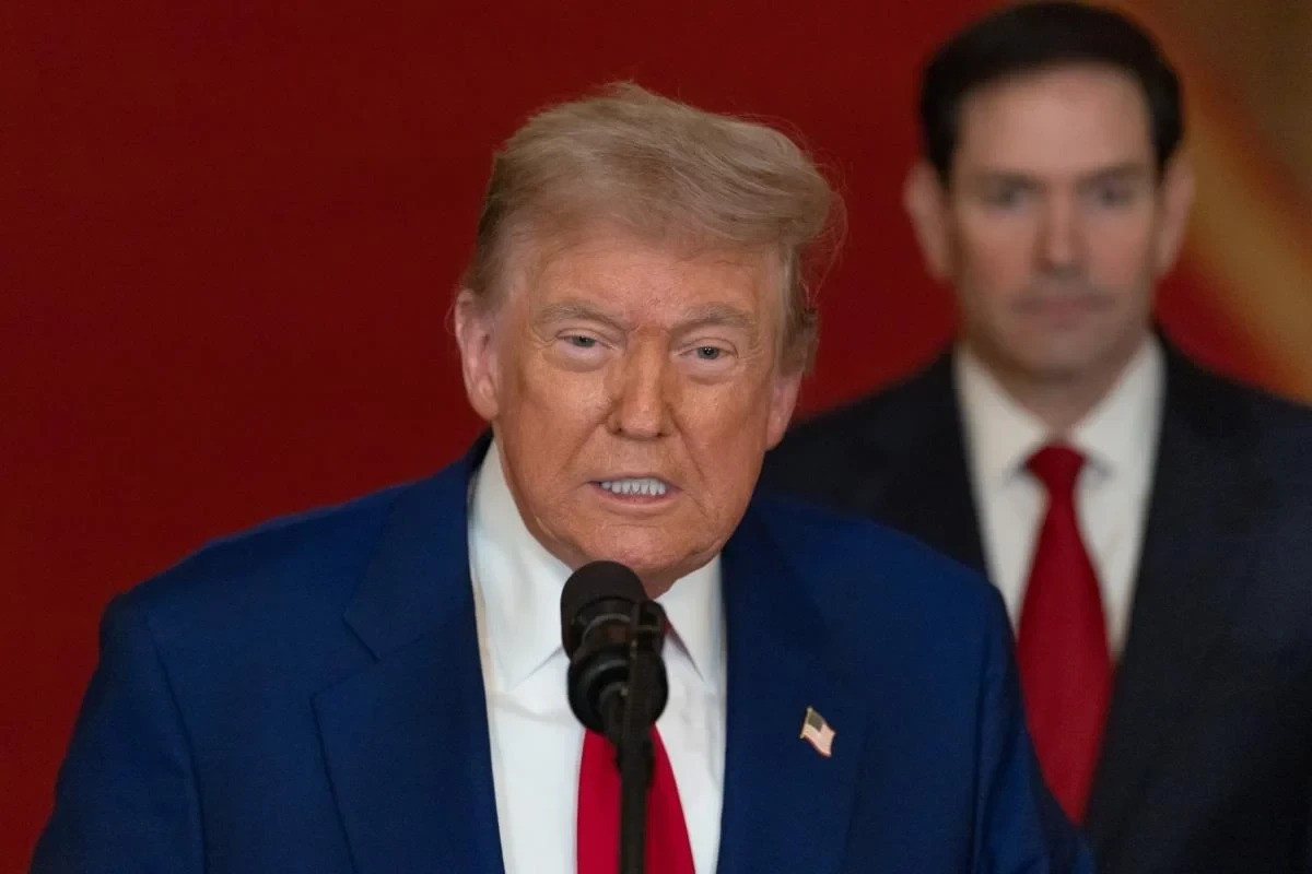 Tramp əsəbidir, Putini gözləməkdən yorulub