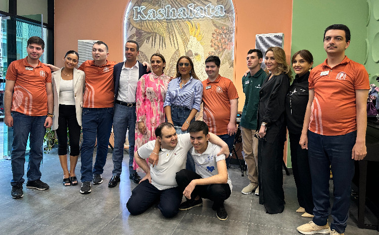 Xalq artisti Tünzalə Ağayeva autizmli uşaqlarla görüşdü – VİDEO