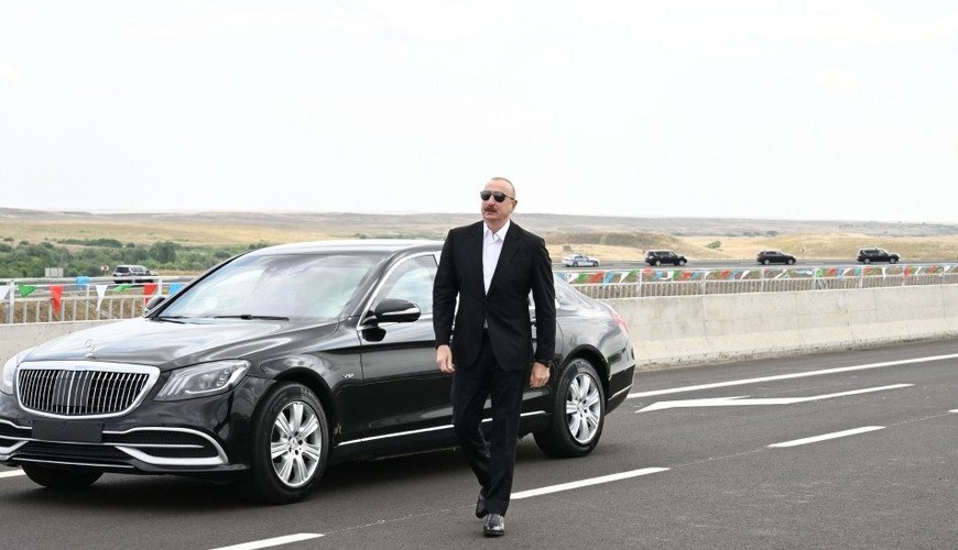 İlham Əliyev Əhmədbəyli-Füzuli-Şuşa yolunun açılışında iştirak edib