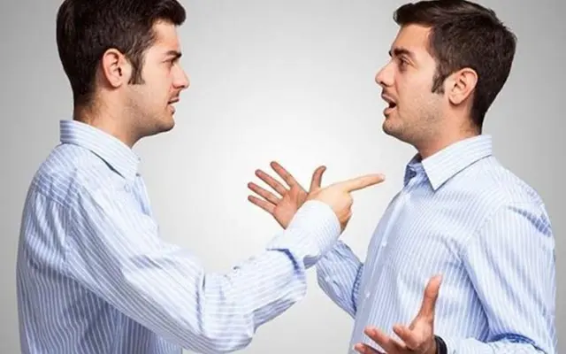 Yalançı insanlar danışarkən bu HƏRƏKƏTİ EDİR