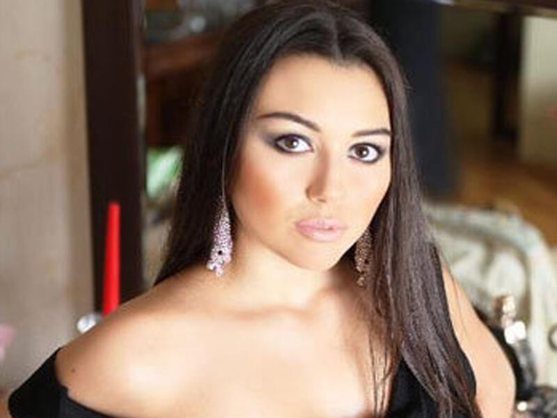 Fərqliliyi ilə seçildi – Səfurə imicini dəyişdi + FOTO